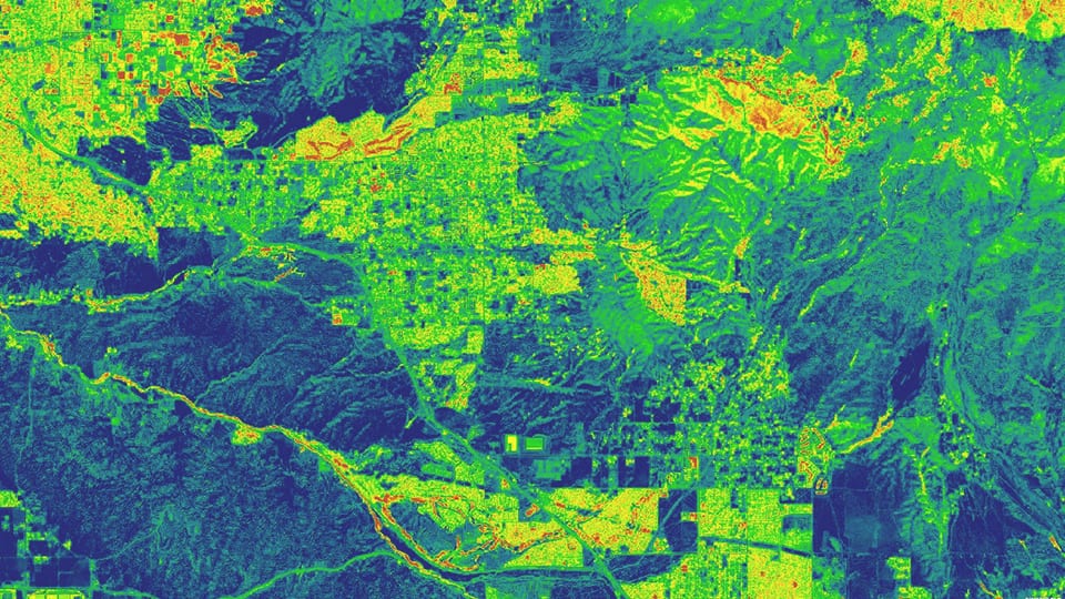Las imágenes de Sentinel-2 muestran el volumen de precipitaciones en la ciudad de Redlands (California).