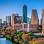 La ciudad de Austin, Texas, con altos edificios junto al río Colorado