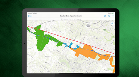 Un portátil que muestra un mapa de campo de ArcGIS
